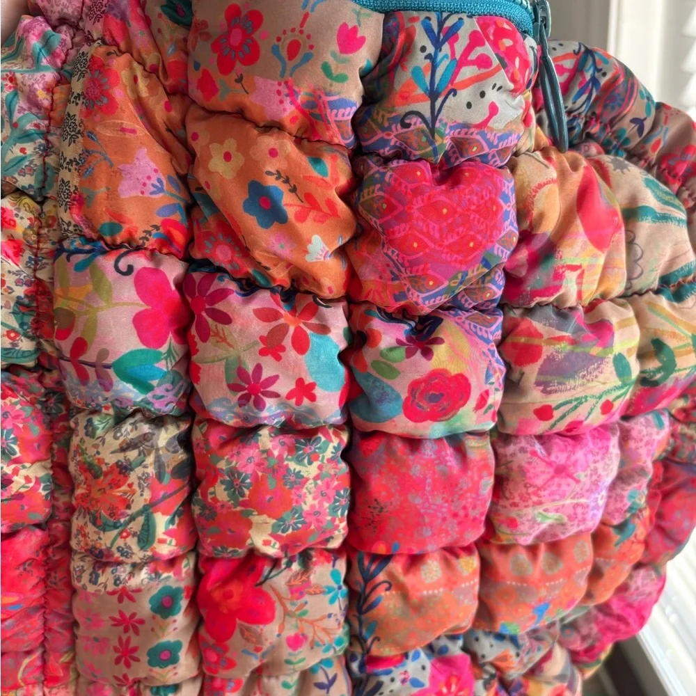 Natural Life Puffy Bag - Picture 3 of 15